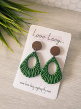 Load image into Gallery viewer, Pyper Fan Dangle