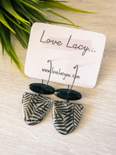 Load image into Gallery viewer, Areca Palms - Black