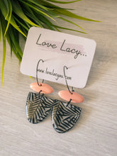 Load image into Gallery viewer, Areca Palms - Black