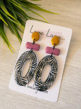 Load image into Gallery viewer, Areca Palms - Black