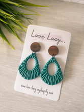 Load image into Gallery viewer, Pyper Fan Dangle