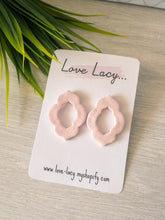 Load image into Gallery viewer, Soraya Studs