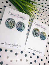 Load image into Gallery viewer, Lucy