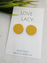 Load image into Gallery viewer, Leather Maxi Studs