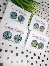 Load image into Gallery viewer, Lucy