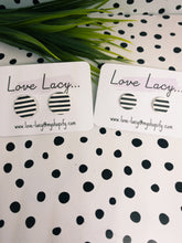 Load image into Gallery viewer, Stripey Mae