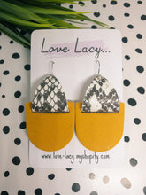 Load image into Gallery viewer, Yumi Snake