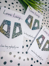 Load image into Gallery viewer, Lucy