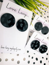 Load image into Gallery viewer, Cheetah Studs - Solid Colour
