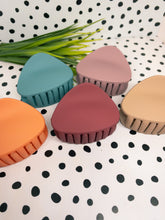 Load image into Gallery viewer, Wave Clips