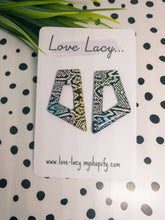 Load image into Gallery viewer, Lucy