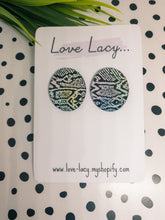 Load image into Gallery viewer, Lucy