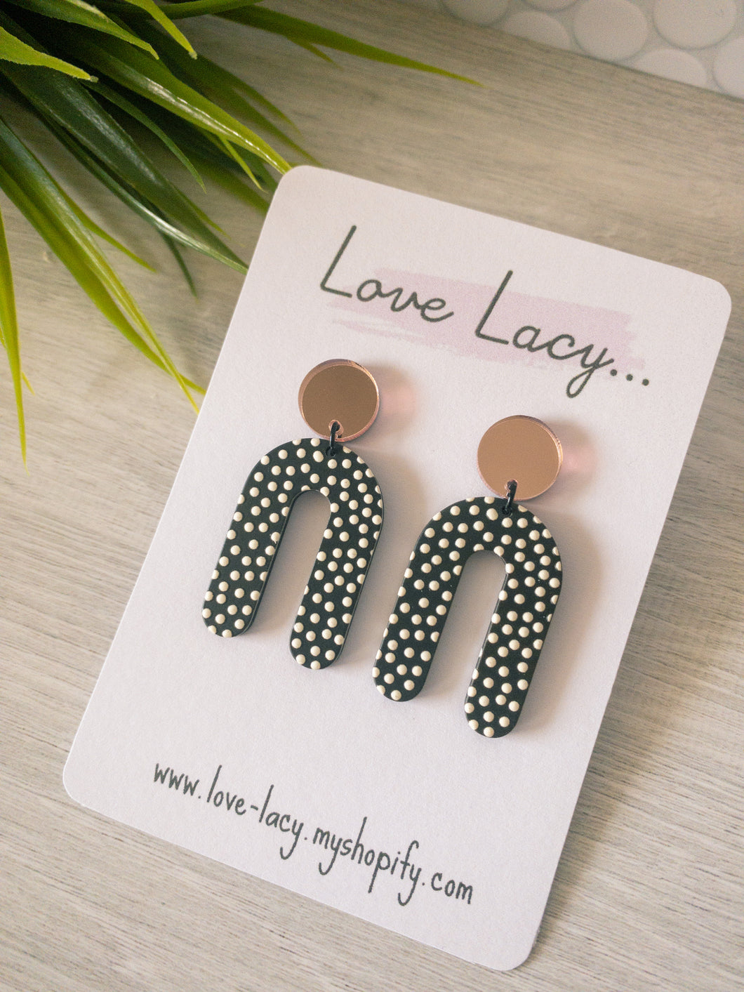 Spotty Anne Dangles